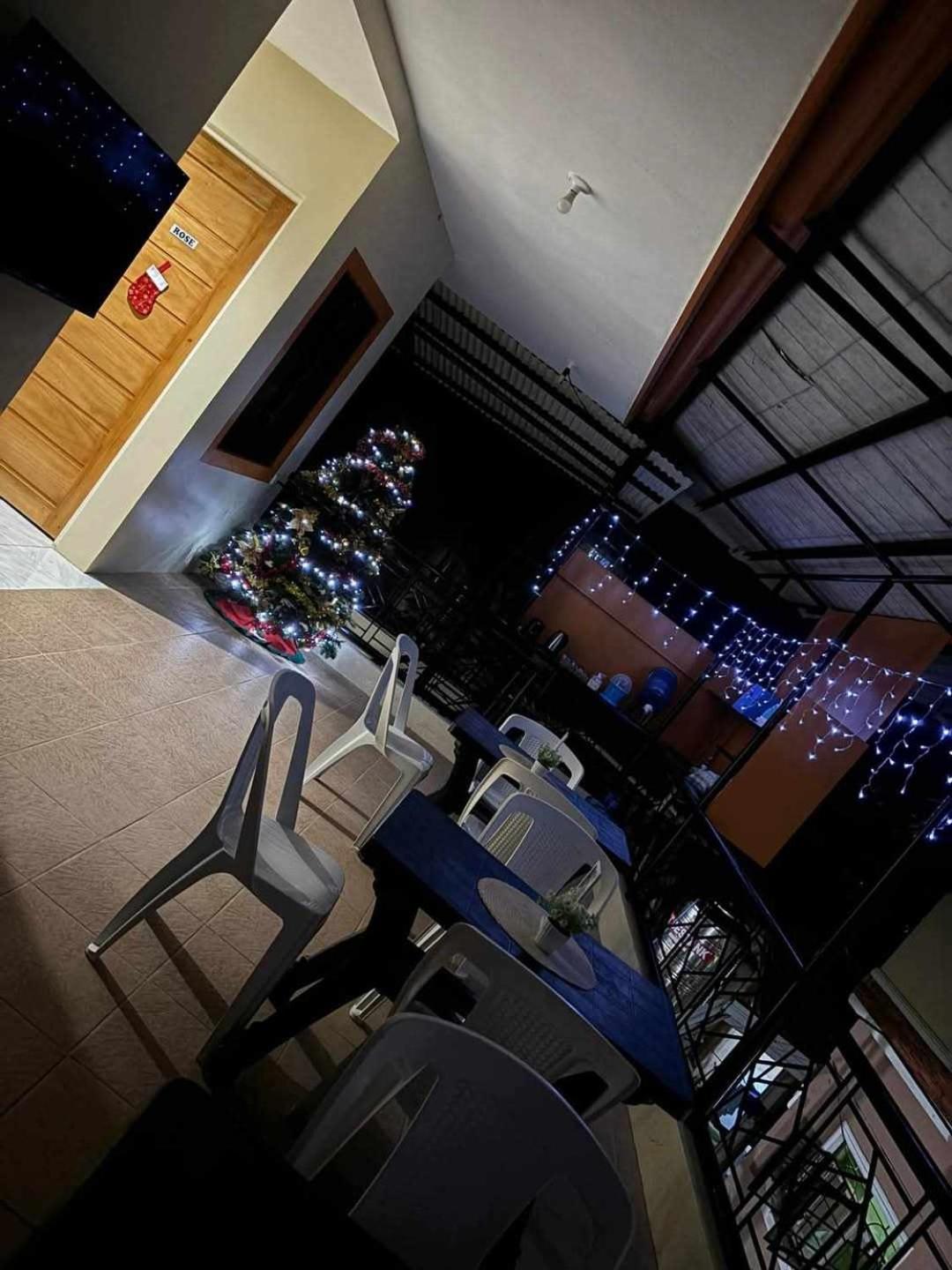 Andresas Homestay 로복 외부 사진