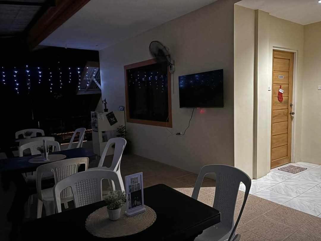Andresas Homestay 로복 외부 사진