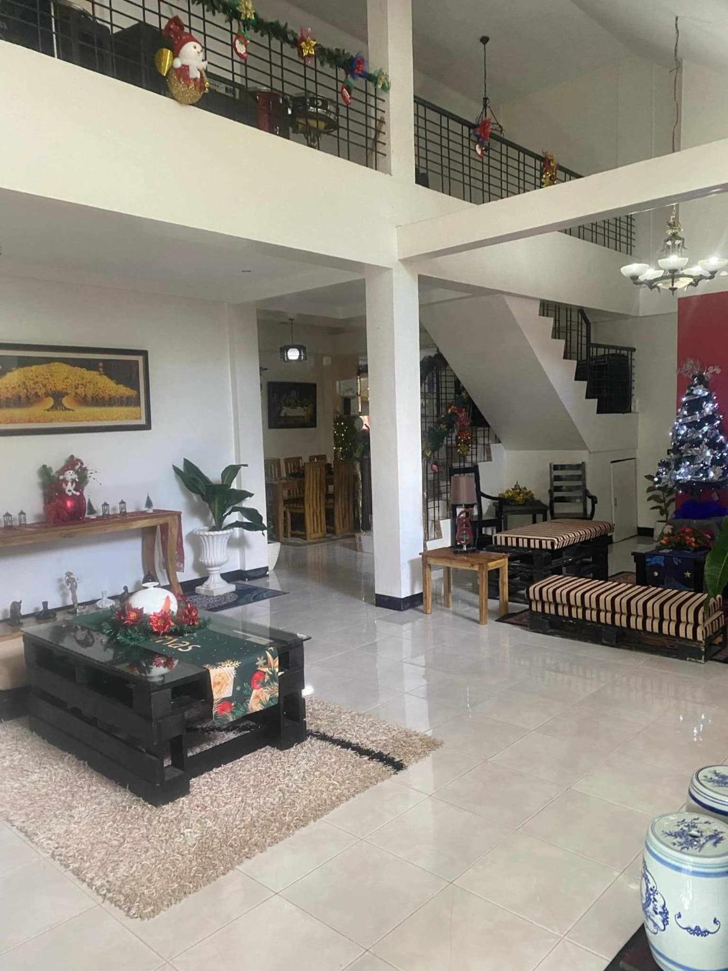 Andresas Homestay 로복 외부 사진